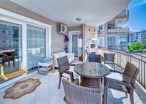 شقة مريحة 1 + 1 مع شرفة كبيرة