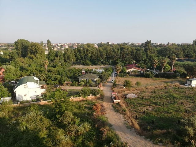 فيلا 6+1 مع بستان خاص