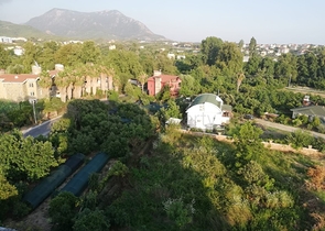 فيلا 6+1 مع بستان خاص