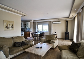 فيلا 6+1 مع بستان خاص