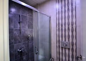 فيلا 6+1 مع بستان خاص