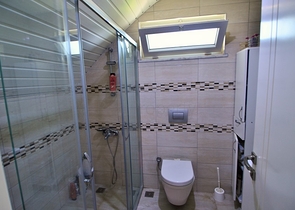 فيلا 6+1 مع بستان خاص