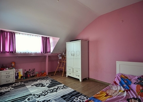 فيلا 6+1 مع بستان خاص