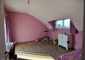 فيلا 6+1 مع بستان خاص