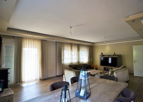 فيلا 6+1 مع بستان خاص