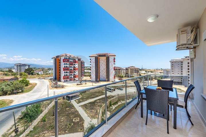 شقة انيقة -تصميم 2 غرفة وصالة -مطبخ منفصل - في افسلار / الانيا 