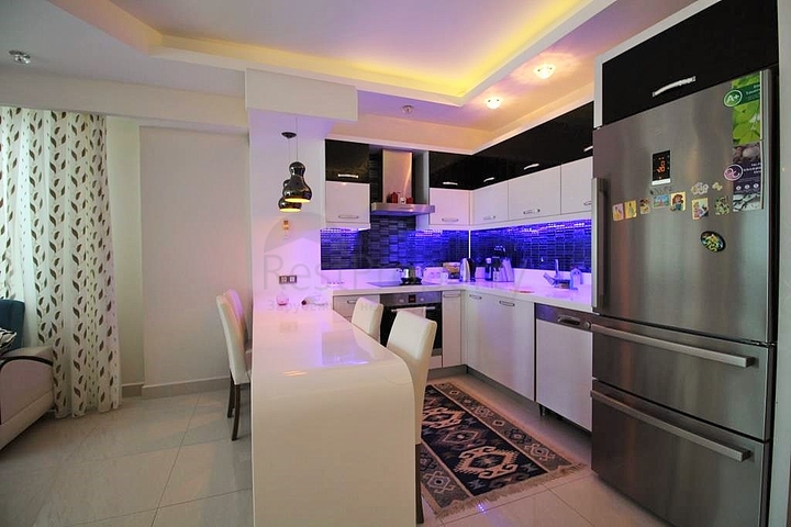 شقة مفروشة 3 + 1 