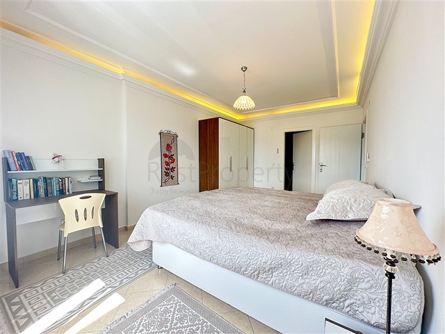 شقة 2 + 1 مطلة على البحر.