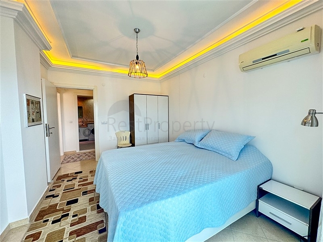 شقة 2 + 1 مطلة على البحر.