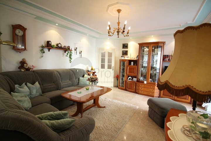 شقة 2 + 1 في وسط ألانيا