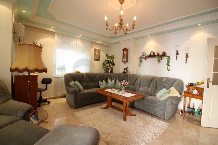 شقة 2 + 1 في وسط ألانيا