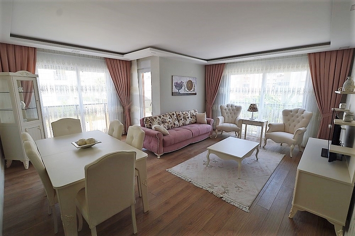 مشروع فاخر بوسط حي ليمان على بعد 600 م من البحر