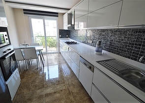 مشروع فاخر بوسط حي ليمان على بعد 600 م من البحر