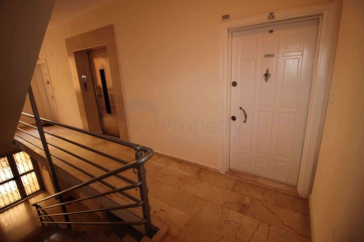 شقة مفروشة 2 + 1 في المركز