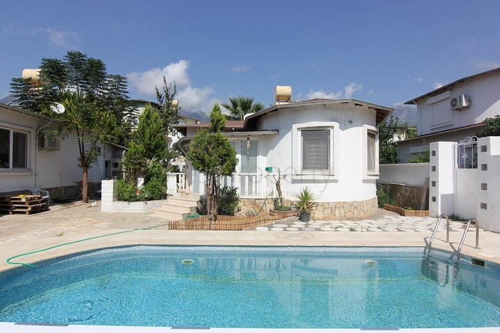 فيلا 2+1 مع مسبح خاص