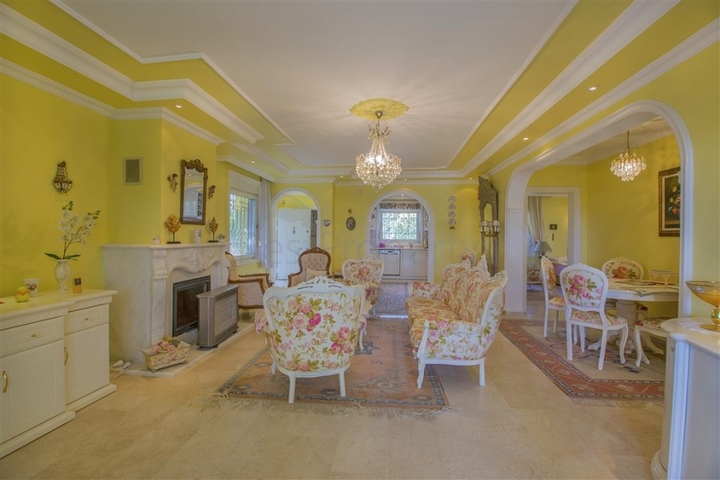 فيلا مفروشة 2 + 1 في محمودلار