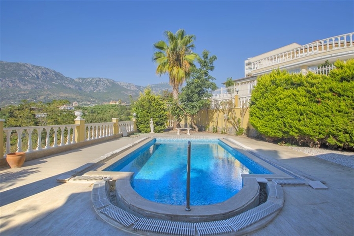 فيلا مفروشة 2 + 1 في محمودلار