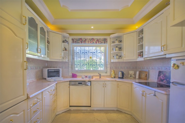 فيلا مفروشة 2 + 1 في محمودلار