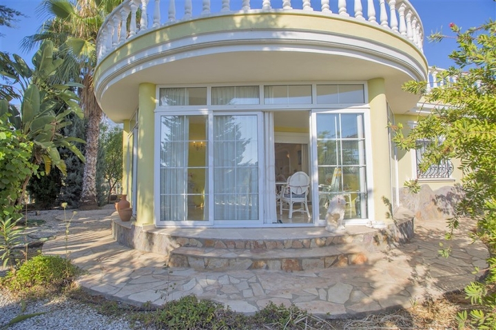 فيلا مفروشة 2 + 1 في محمودلار