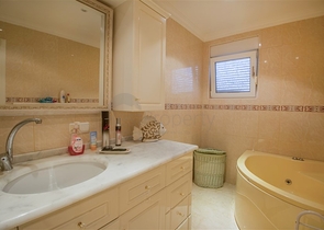 فيلا مفروشة 2 + 1 في محمودلار