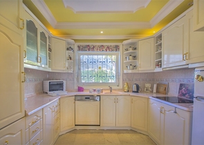 فيلا مفروشة 2 + 1 في محمودلار