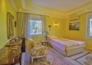 فيلا مفروشة 2 + 1 في محمودلار