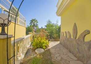 فيلا مفروشة 2 + 1 في محمودلار