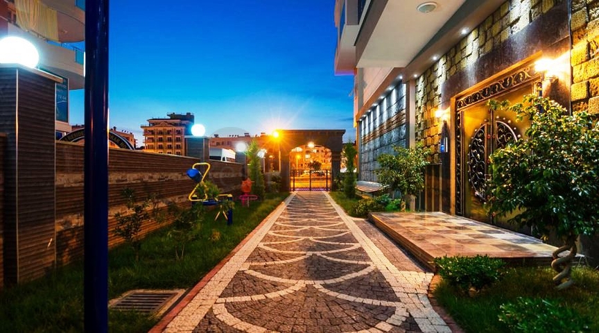 مجمع حديث في منطقة ماهموت لار – ألانيا