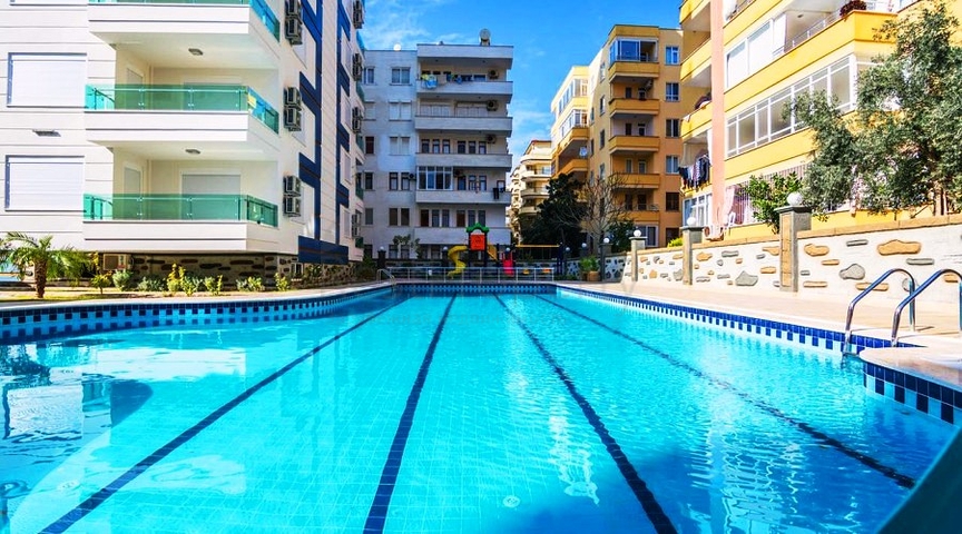 مجمع سكني مميز وفاخر في منطقة محمودلار – ألانيا