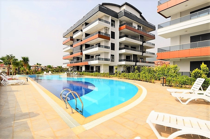 دوبلكس لعائلة كبيرة مع إمكانية الوصول إلى الحديقة