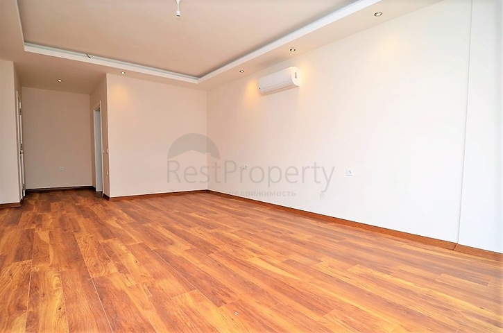 دوبلكس لعائلة كبيرة مع إمكانية الوصول إلى الحديقة