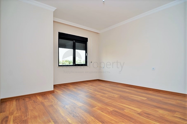 دوبلكس لعائلة كبيرة مع إمكانية الوصول إلى الحديقة