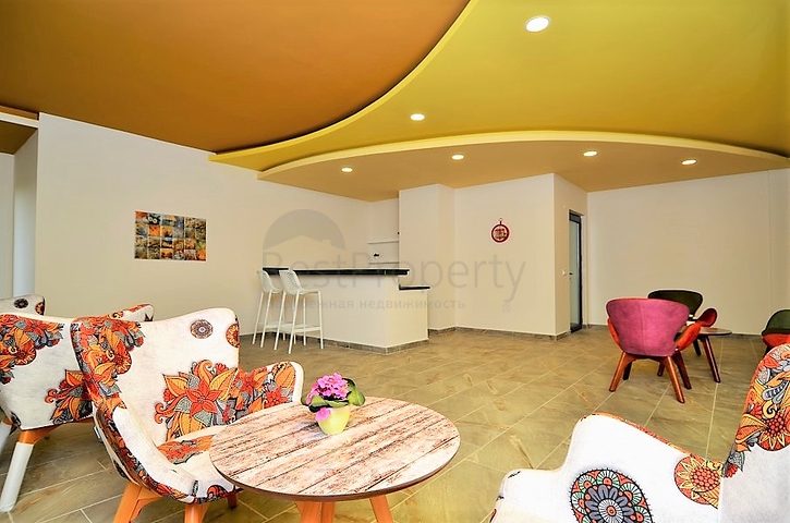 دوبلكس لعائلة كبيرة مع إمكانية الوصول إلى الحديقة