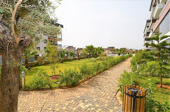 دوبلكس لعائلة كبيرة مع إمكانية الوصول إلى الحديقة