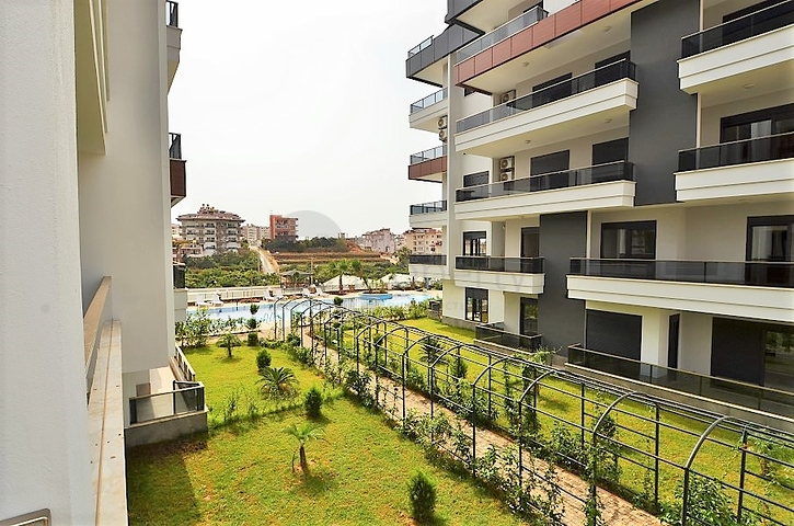 دوبلكس لعائلة كبيرة مع إمكانية الوصول إلى الحديقة