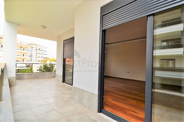 دوبلكس لعائلة كبيرة مع إمكانية الوصول إلى الحديقة