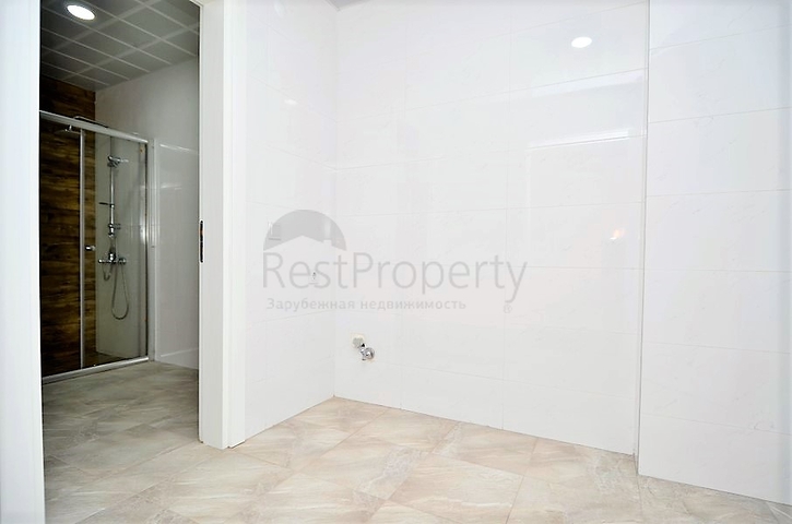 دوبلكس لعائلة كبيرة مع إمكانية الوصول إلى الحديقة