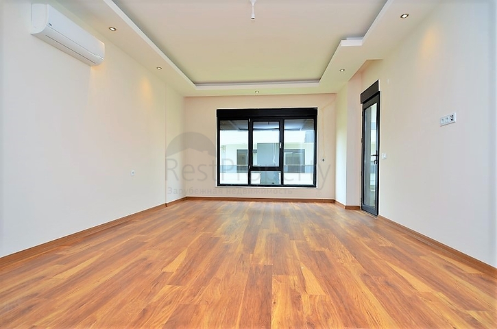 دوبلكس لعائلة كبيرة مع إمكانية الوصول إلى الحديقة