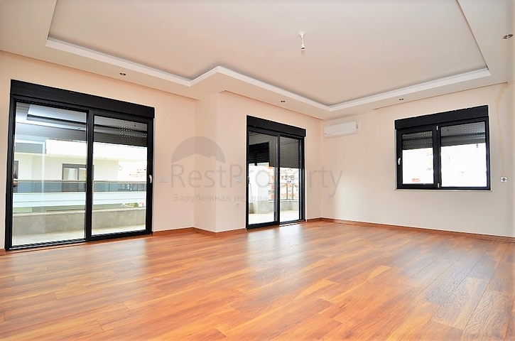 دوبلكس لعائلة كبيرة مع إمكانية الوصول إلى الحديقة