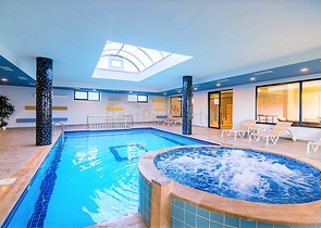 دوبلكس لعائلة كبيرة مع إمكانية الوصول إلى الحديقة