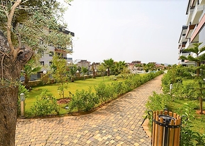 دوبلكس لعائلة كبيرة مع إمكانية الوصول إلى الحديقة