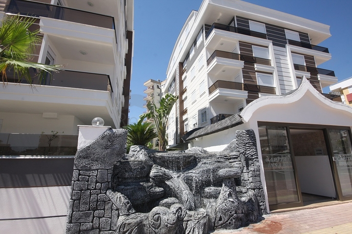 مجمع في المرحلة النهائية من البناء في كونيالتي ، أنطاليا