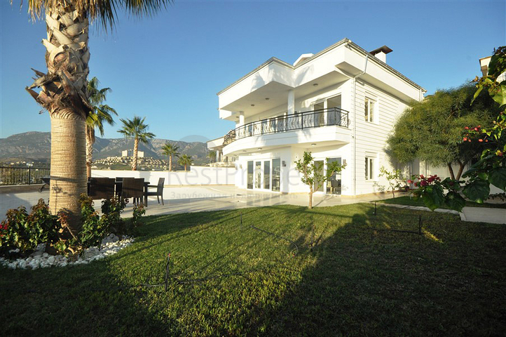 فلل بمساحات واسعة واطلالة بحر في كارجي جاك / الانيا 