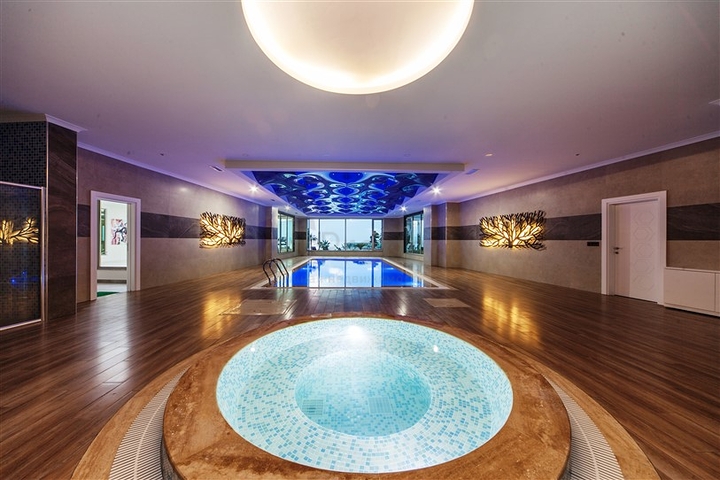 مجمع سكني فاخر حديث على الخط الأول من البحر في منطقة كارجي جاك – ألانيا