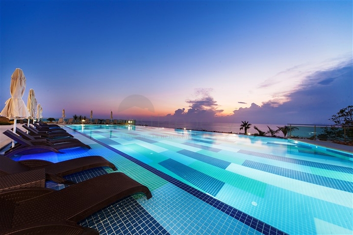 مجمع سكني فاخر حديث على الخط الأول من البحر في منطقة كارجي جاك – ألانيا