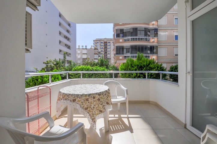 شقة مفروشة 1 + 1 في محمودلار