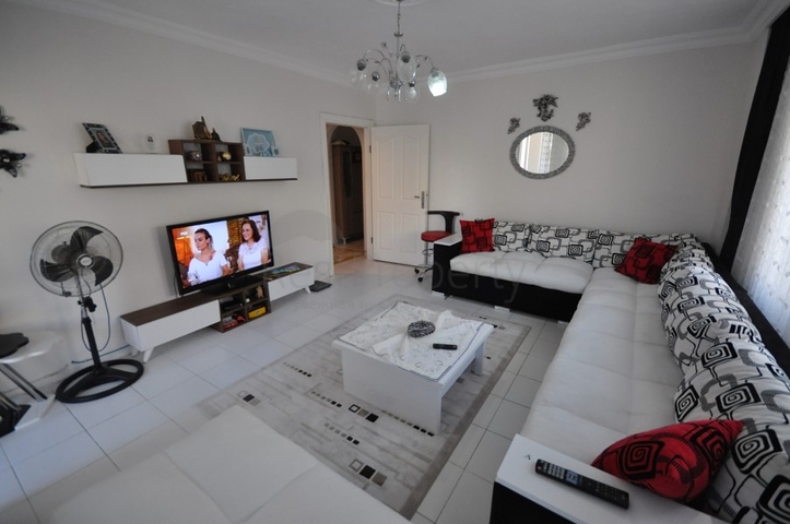 شقة 2+1 في مجمع مع حمامات سباحة في محمودلار