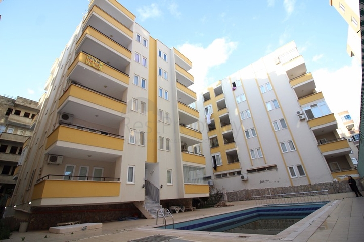 شقة 2+1 في مجمع مع حمامات سباحة في محمودلار