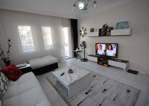 شقة 2+1 في مجمع مع حمامات سباحة في محمودلار