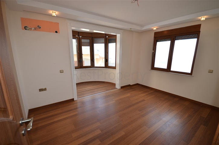 فيلا مستقلة من المالك مباشرة بإطلالة مميزة في مركز ألانيا